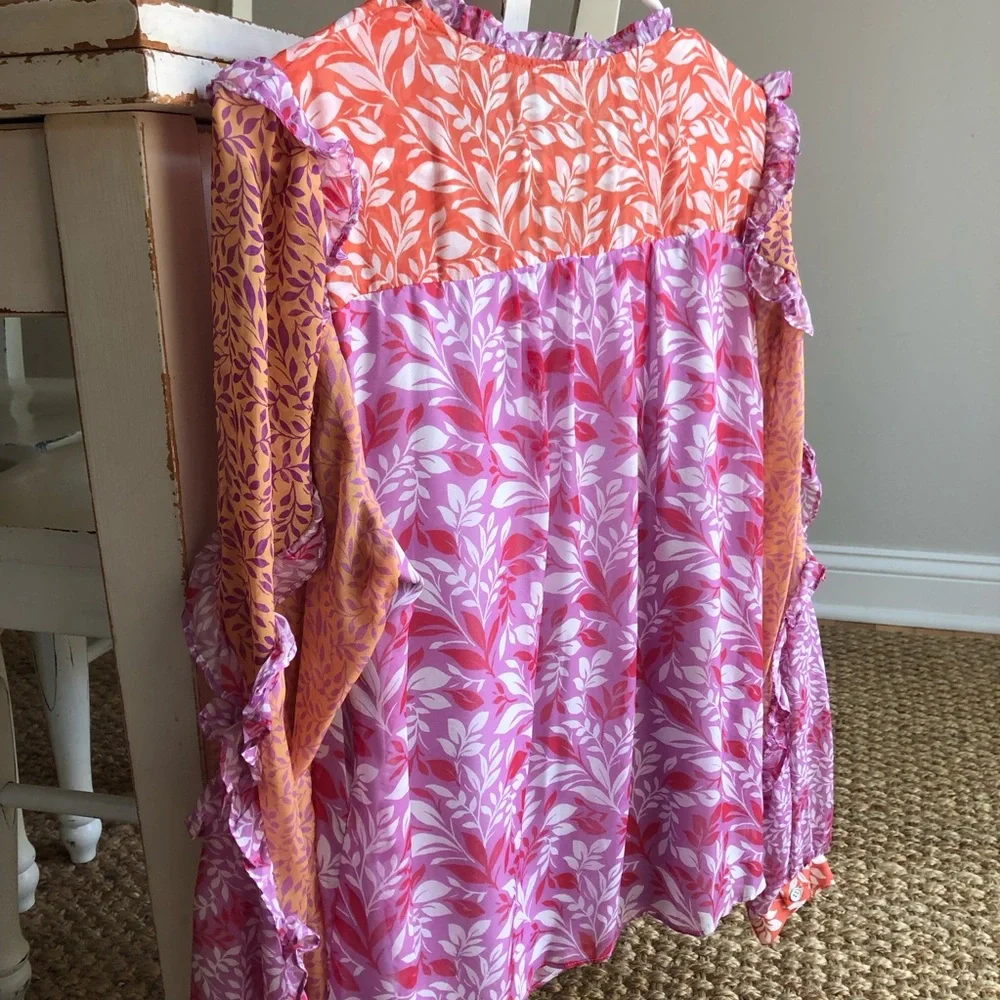 New: Hale Bop. Vana Silk Top. Size Small
